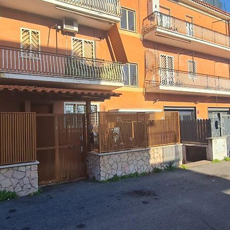 Appartamento Roma Vicino Metro C エクステリア 写真